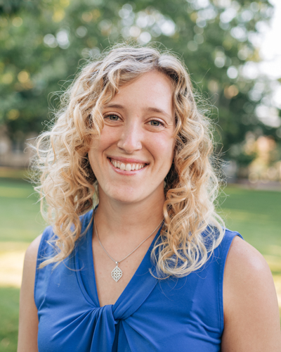 Valerie Weingart headshot