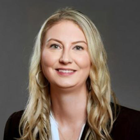 Lori Anna Davis headshot